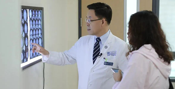 科室新闻 | 宣武医院赵国光教授荣获第八届 “世界杰出华人医师霍英东奖”